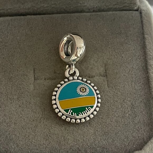Pandora Rwanda Flag Heart Charm - Picture 1 of 4